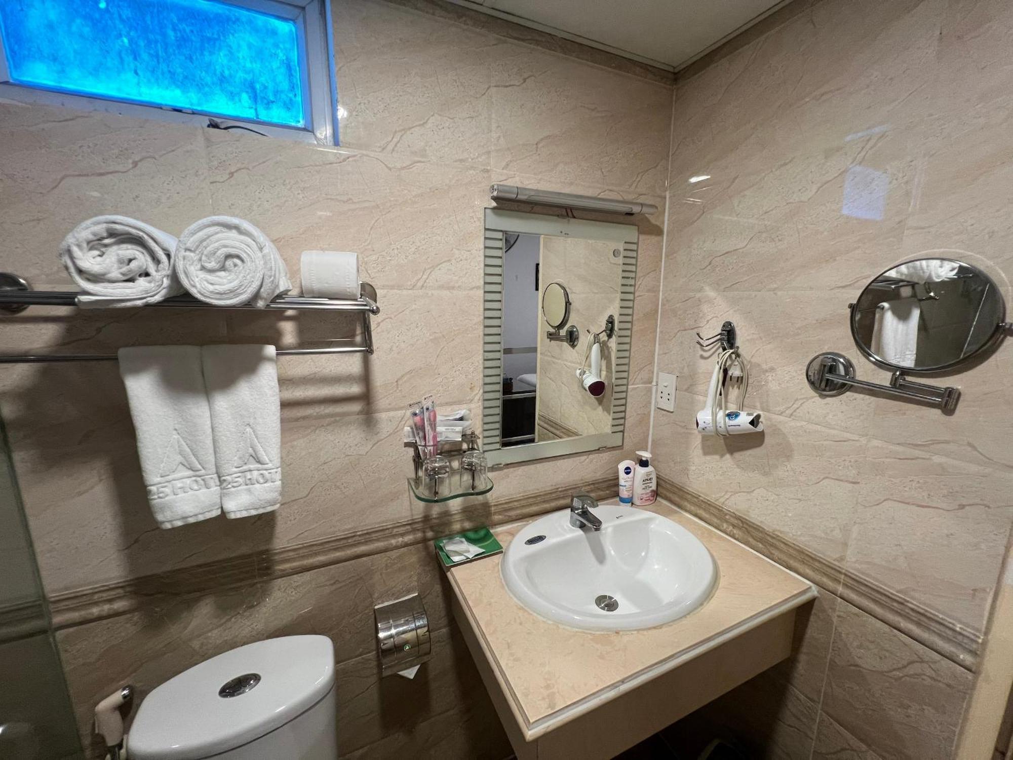 A25 Hotel - 19 Bui Thi Xuan 胡志明市 外观 照片